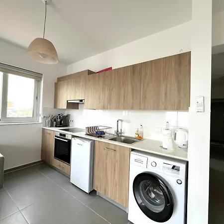 Lägenhet Top Floor Luxury 1bedroom With Sea View In Center Larnaca